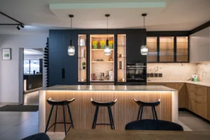 Specifying Hinges for Large and Heavy Cabinet Doors